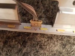 Podsvětlení - LED páska 4-595-780 pro Sony KD-43XE7096