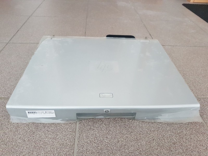 HP TFT7600 TFT 1U UK - AZ871A  G2 KVM Console Rackmount for Monitor