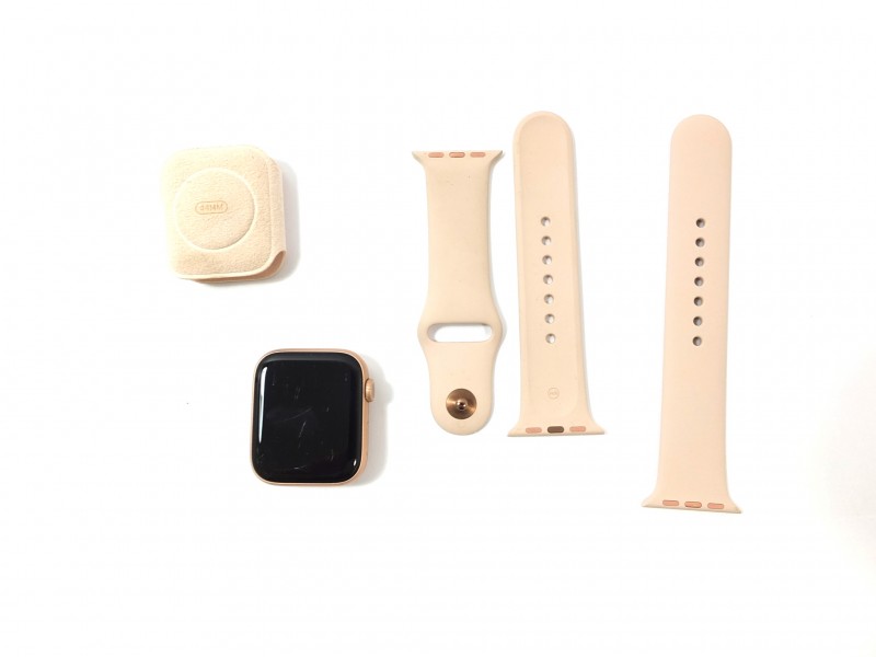 Apple Watch Series 5 44mm GPS Zlatý hliník s pískově růžovým sportovním řemínkem - na náhradní díly