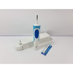 Elektrický zubní kartáček Oral-B Vitality Sensitive