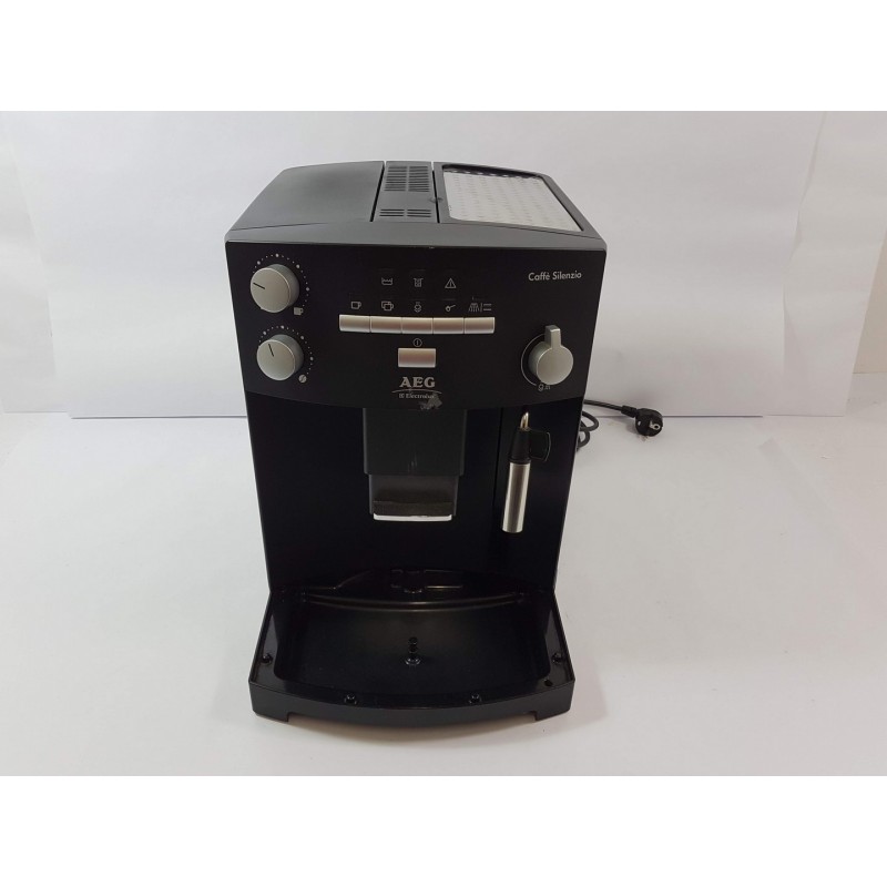 Automatické espresso AEG Caffé Silenzio CS 5000