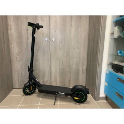 Elektrická koloběžka Acer eScooter Series 5 Advance