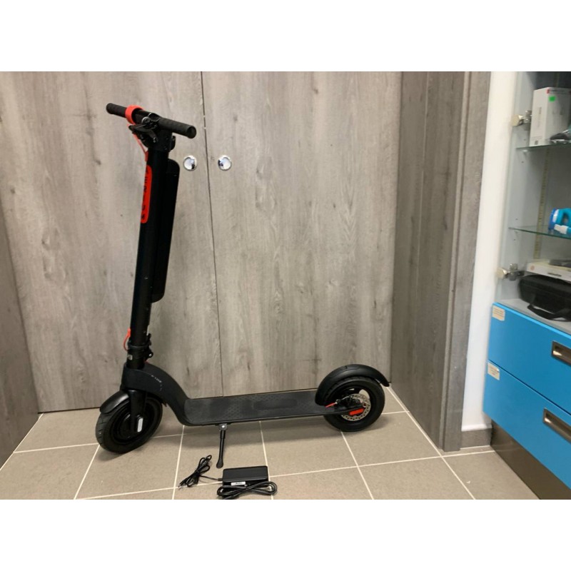 Elektrická koloběžka Aerium HX8 čierna