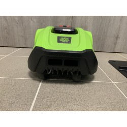FIELDMANN Robotická sekačka do 900 m2 FZRR 5950-A