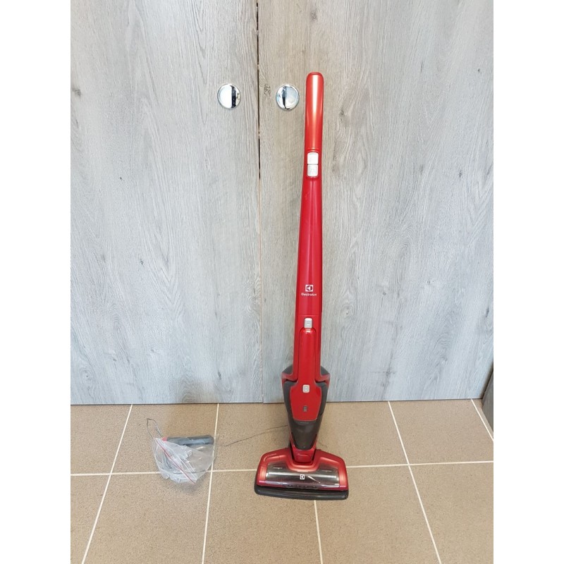 Tyčový vysavač aku Electrolux EER7ANIMAL